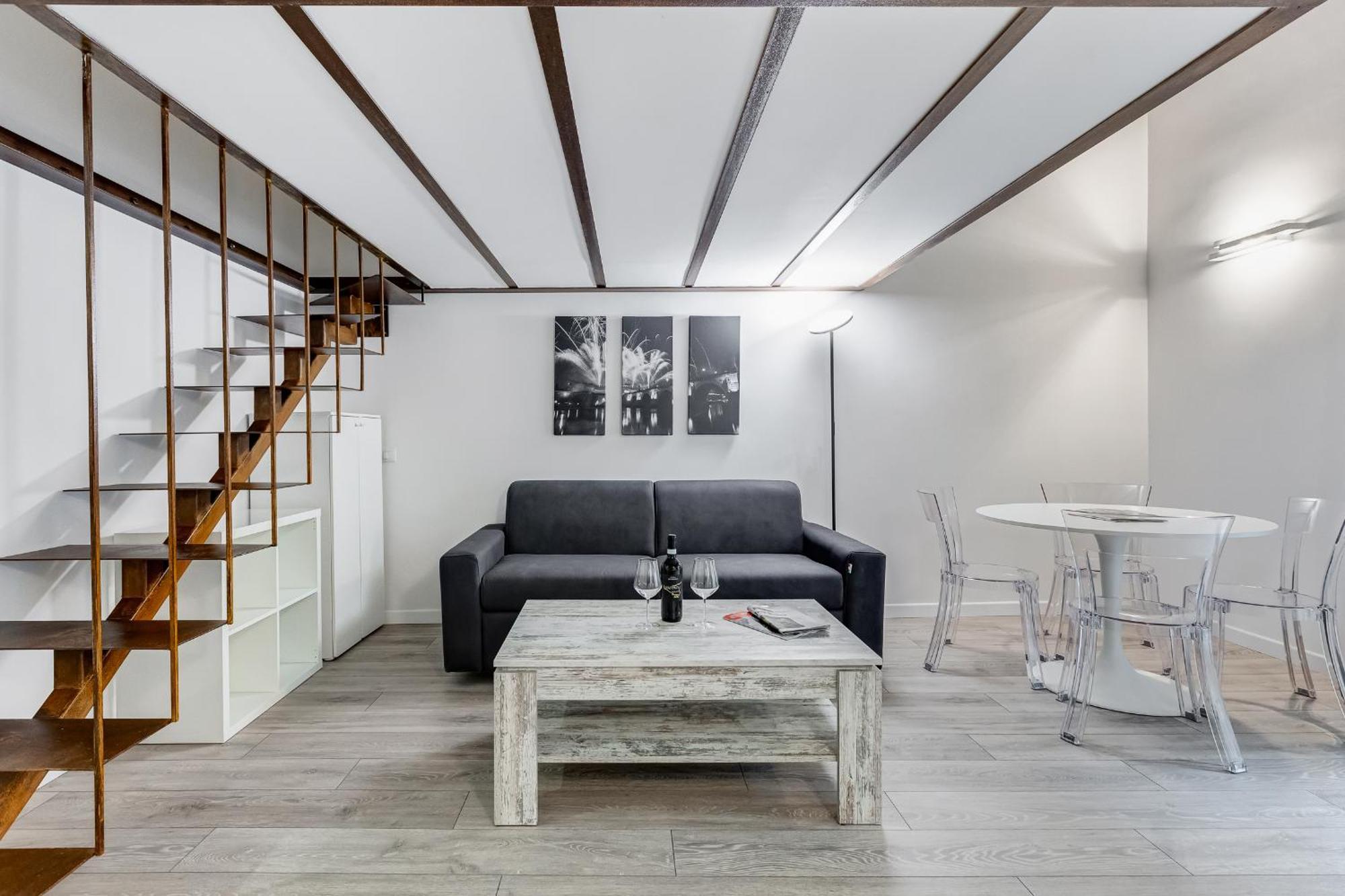 Inner House 3 — Photos 1